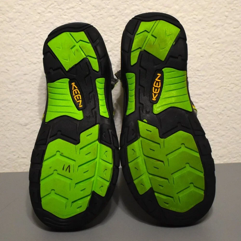 Keen Big‎ Kids Newport H2 Waterproof Sport Sandals 5 Racer Gray/Green #1014266